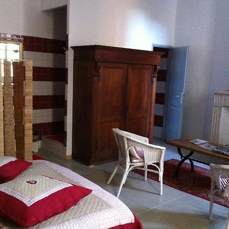Le Richelieu Bed & Breakfast Uzès Екстериор снимка