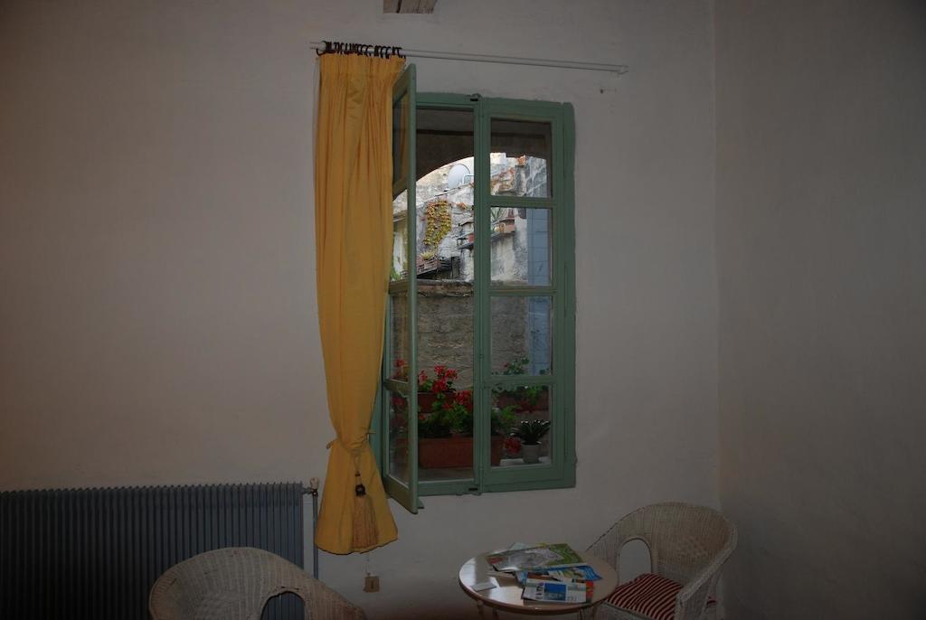 Le Richelieu Bed & Breakfast Uzès Екстериор снимка