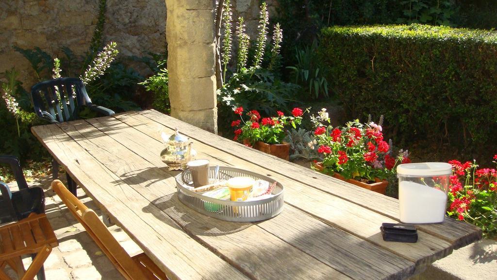 Le Richelieu Bed & Breakfast Uzès Екстериор снимка